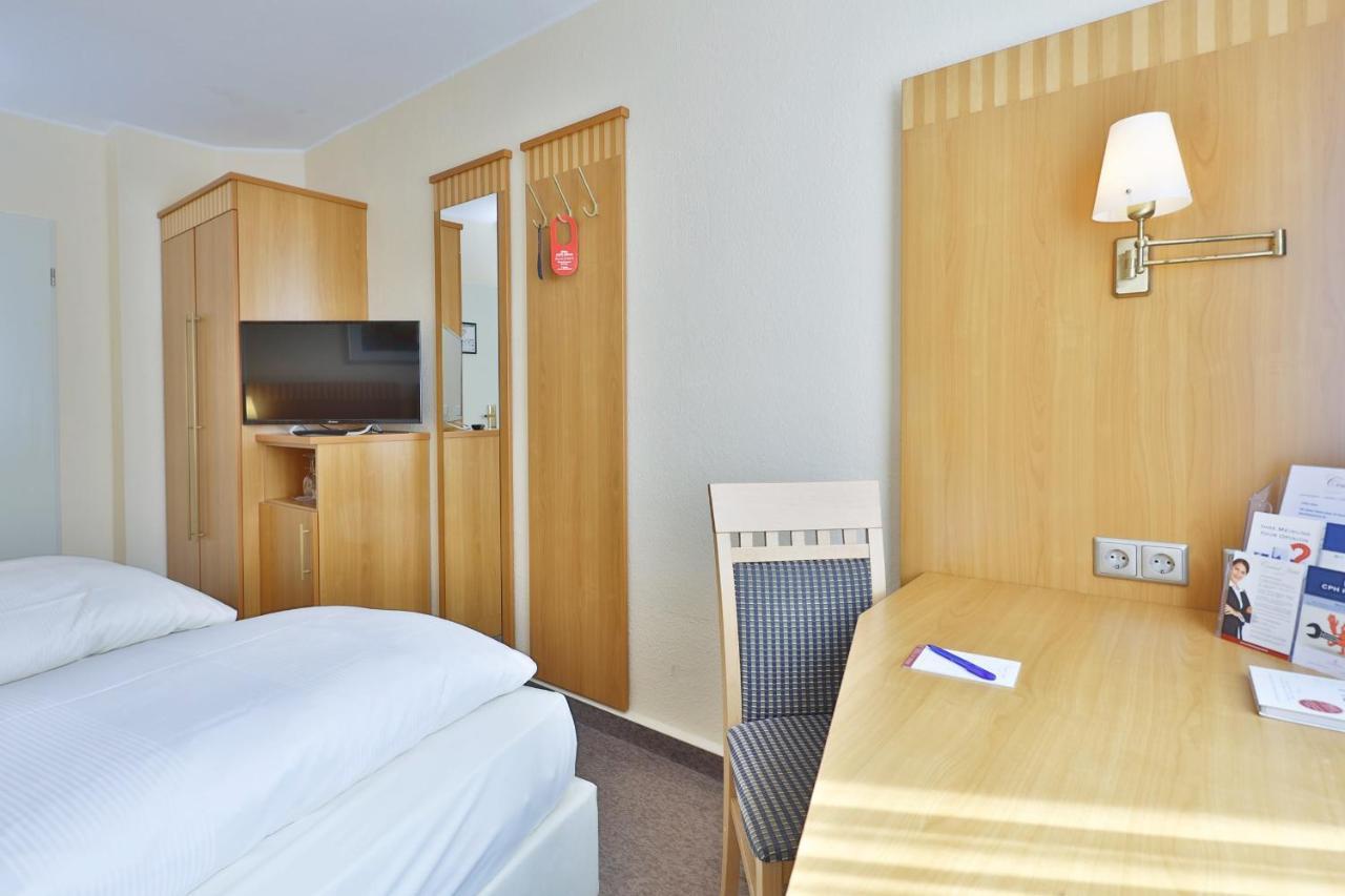 Отель Partner Central-hotel 3*