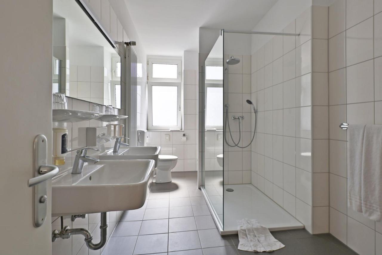 Partner Central-hotel 3*